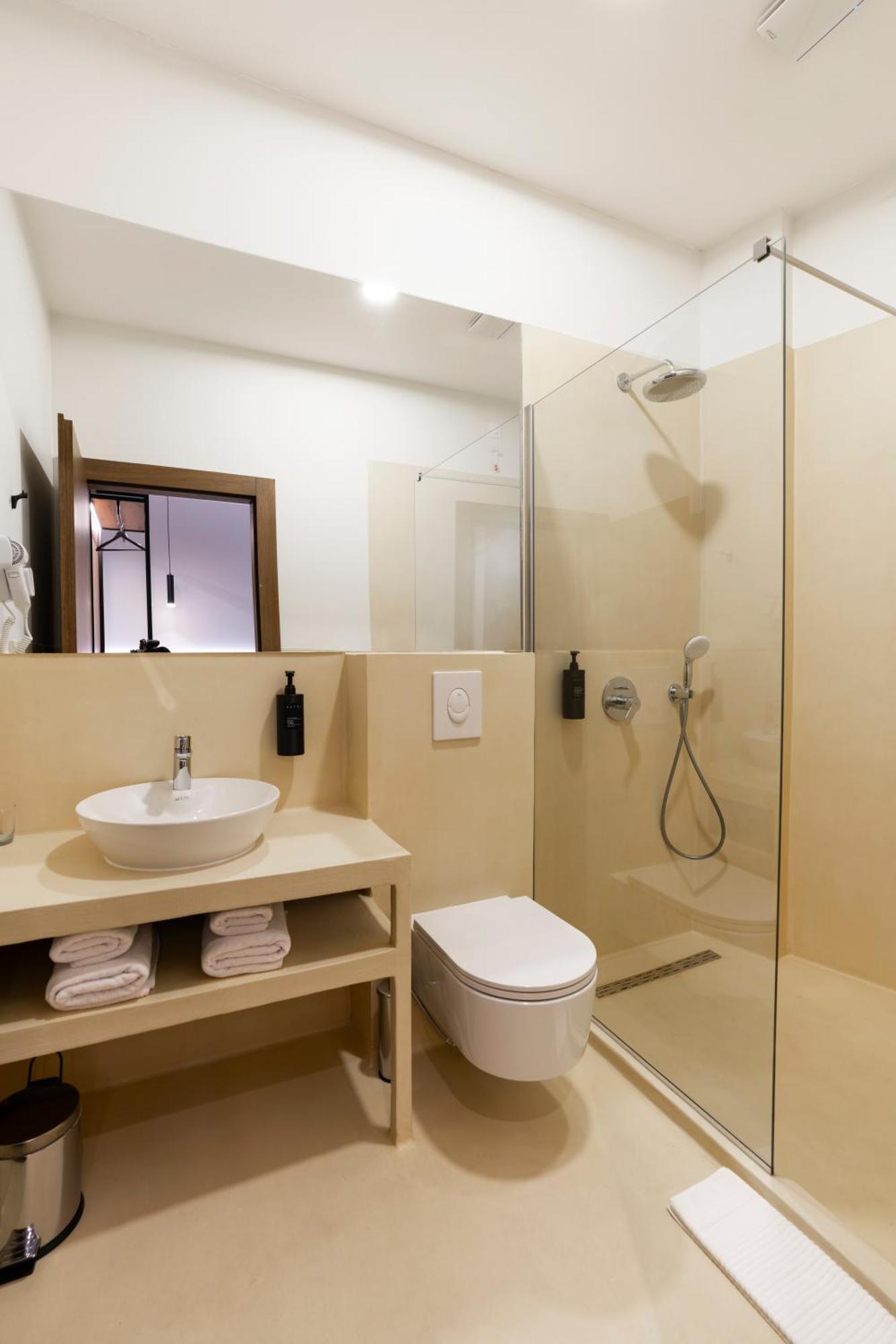 Star Hill Hotel Приштина Экстерьер фото