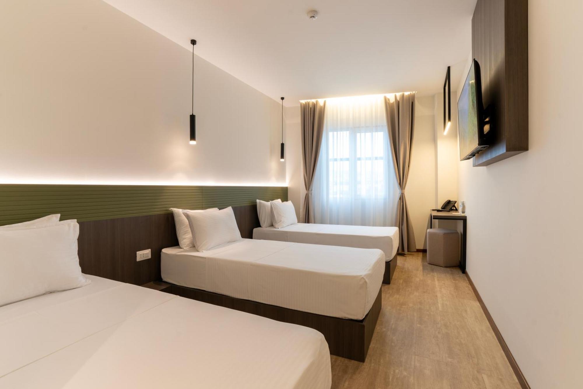 Star Hill Hotel Приштина Экстерьер фото