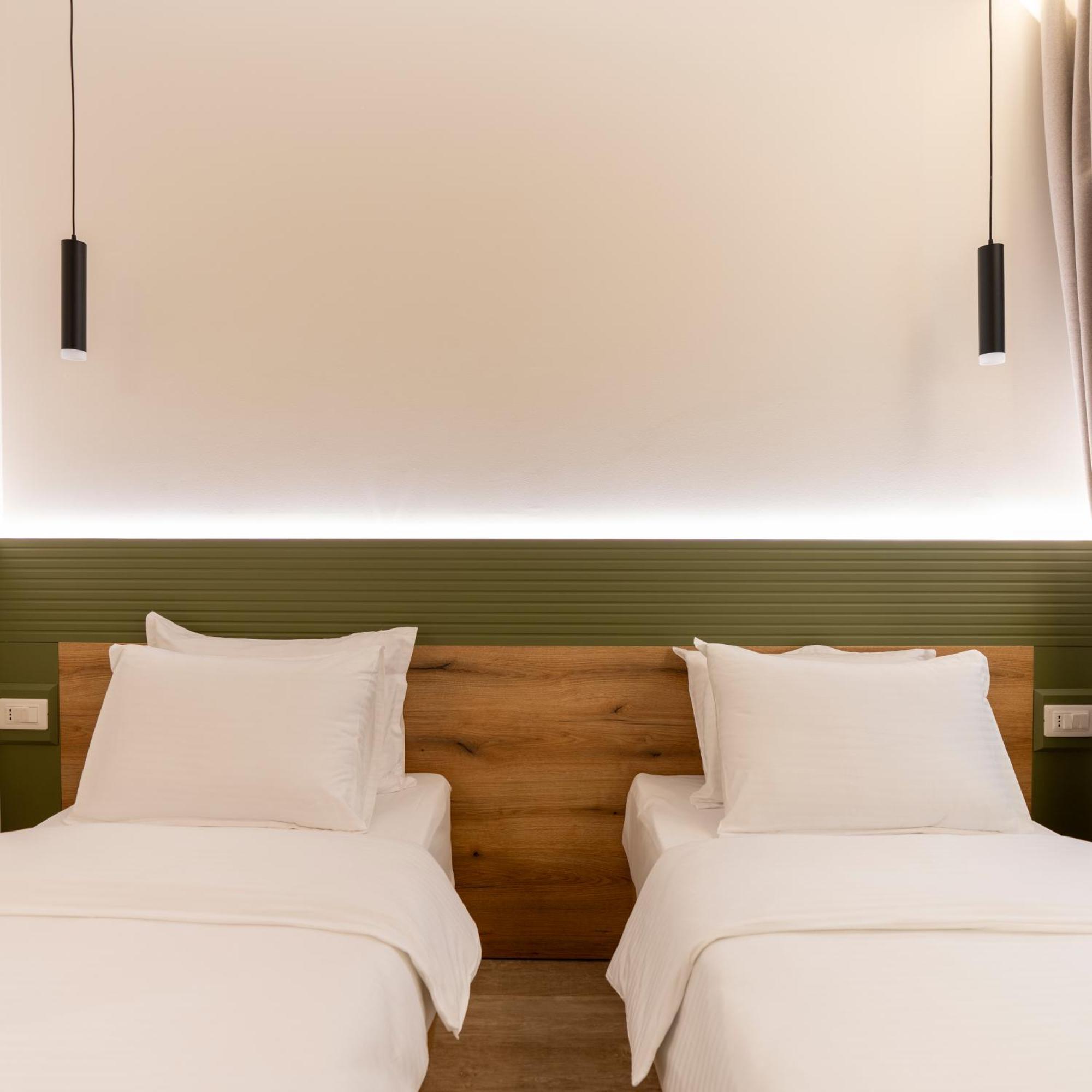 Star Hill Hotel Приштина Экстерьер фото